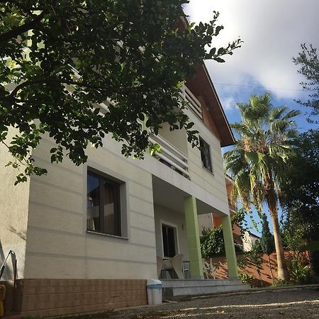 Hostel Grande House ติรานา ภายนอก รูปภาพ
