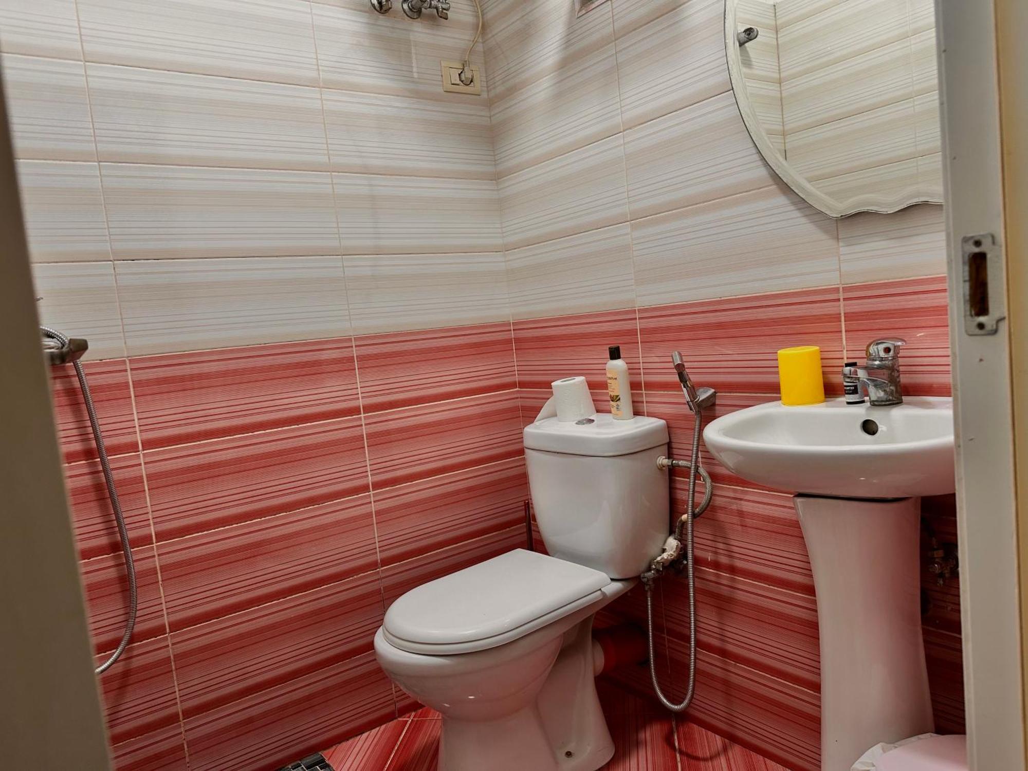Hostel Grande House ติรานา ภายนอก รูปภาพ