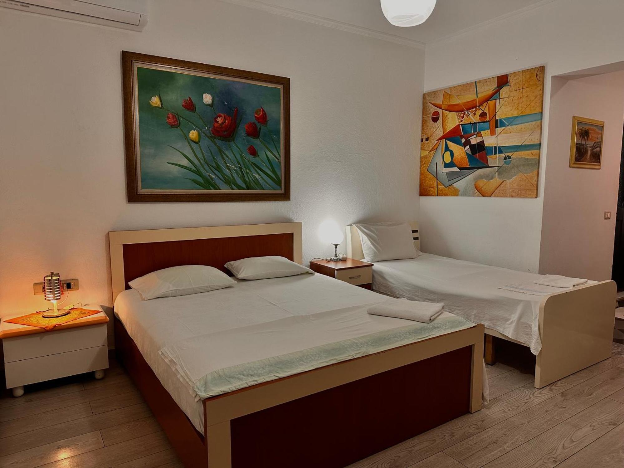 Hostel Grande House ติรานา ภายนอก รูปภาพ