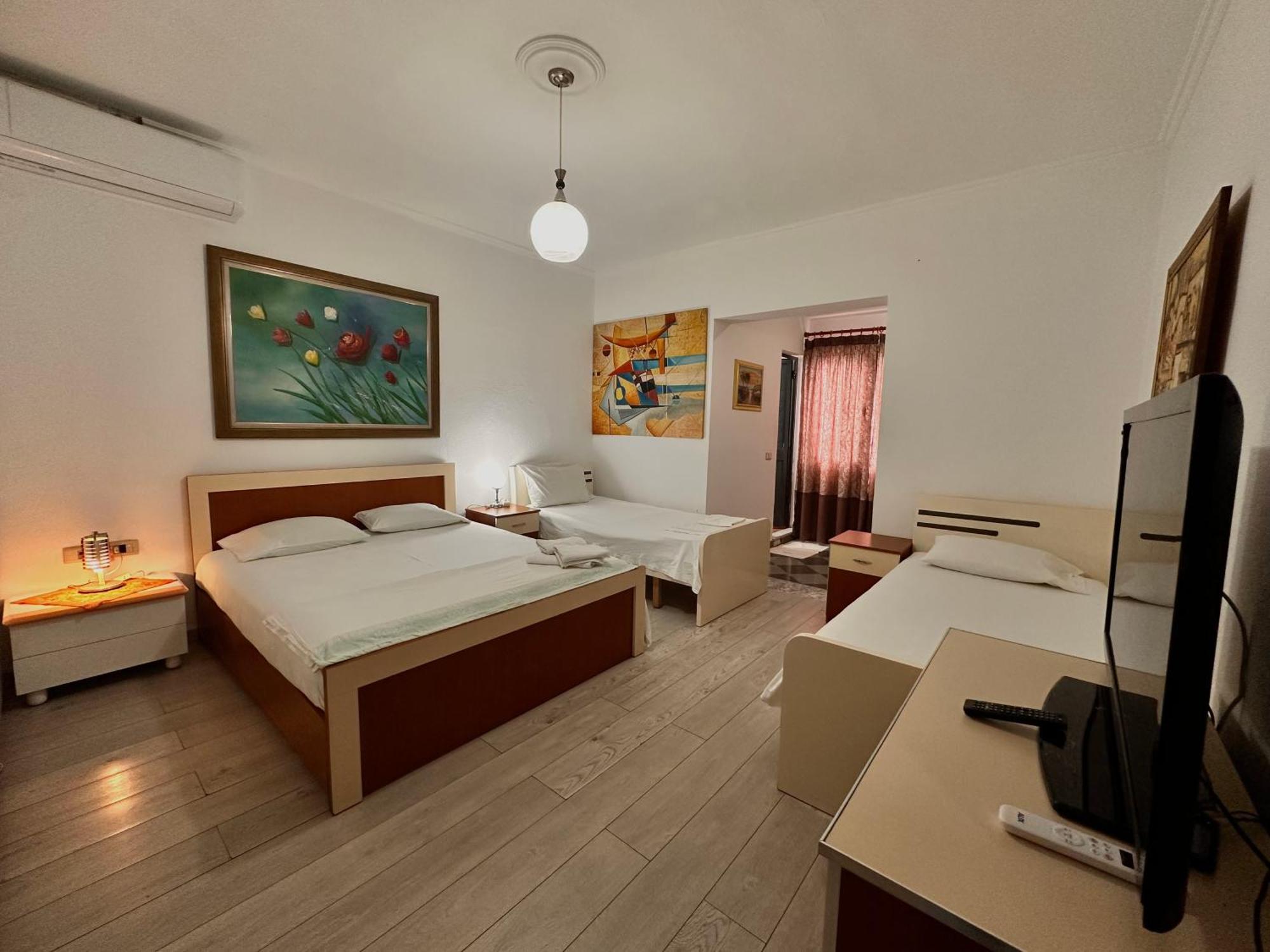 Hostel Grande House ติรานา ภายนอก รูปภาพ