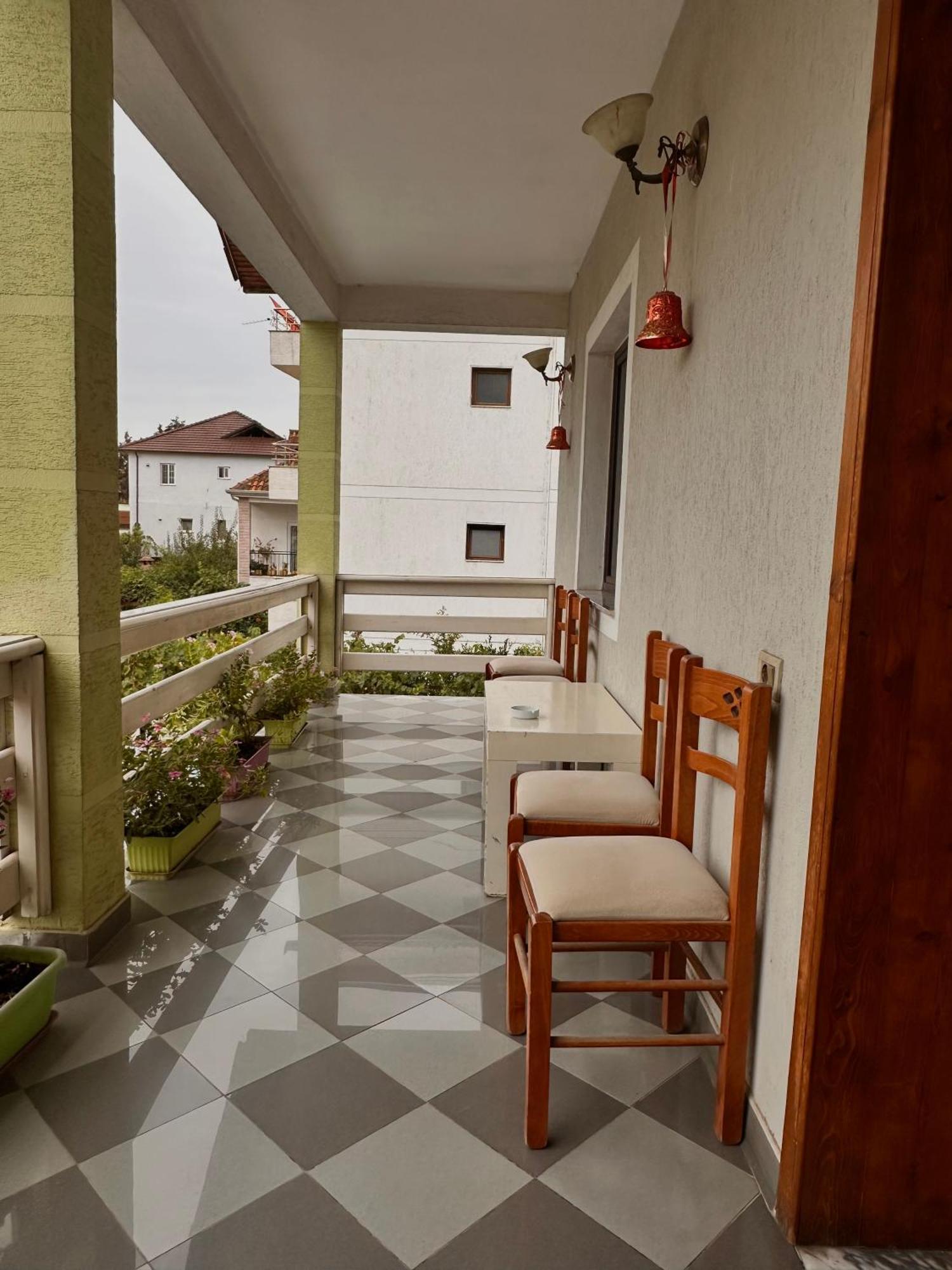 Hostel Grande House ติรานา ภายนอก รูปภาพ