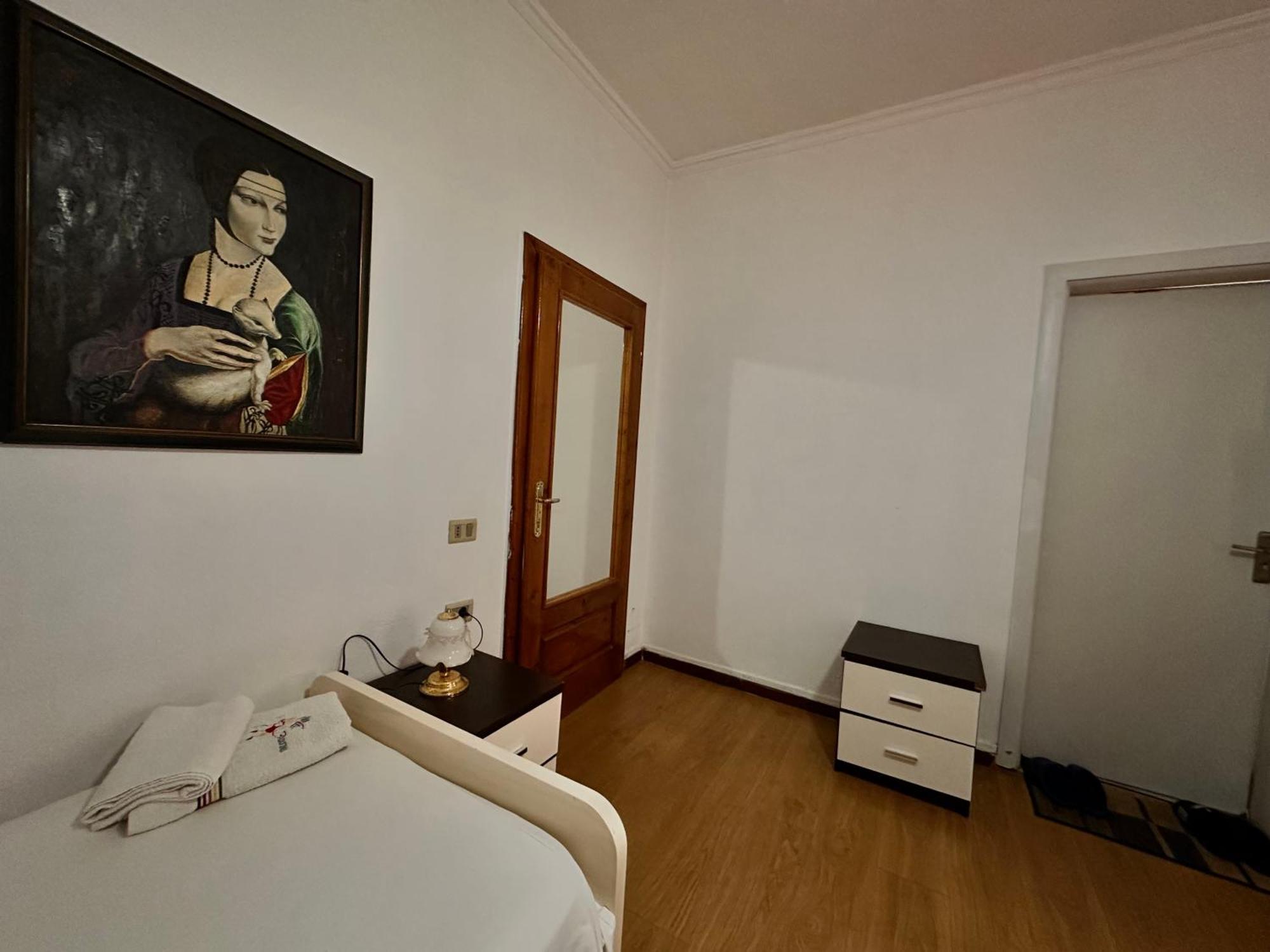 Hostel Grande House ติรานา ภายนอก รูปภาพ